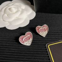 Designer Stud Earring Boutique Love Jewelry New Charm Love Gift Earrings Fashion Style Jewelry Birthday Gift Gold Plated Stainless Steel Heart Earrings Back Stamp