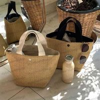 Straw Bag Summer Beach Bag High Quality Woven Bag Vintage Handbag Bucket Bag Magnetic Buckle Women Bag Holiday Bag Shoulder Bag Casual Bag stylisheendibags