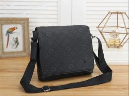 Mens satchels crossbody shoulder Bags for womens luxurys designer handbag pochette Multiple pockets fashion totebag Messenger purse Louiseit