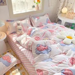 Bedding Sets Ins Pink Strawberry Set Cartoon Bear Duvet Cover Sheet Twin Full Size Boys Girls Bed Linen Soft Polyester Home Textiles