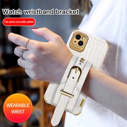 Fashion Plating Girls Wonmen Crocodile Cases PU leather Wristband Bracket Strap 6D Shockproof Cover Camera Lens Protection For iPhone 15 14 13 12 11 Pro MAX 8 7 Plus
