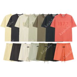 Mens Tracksuit Designer Sportwear Suit Men Woman Two Piece Set 1977 T Shirt Shorts Jogging Streetwear Clothes