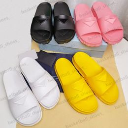2023 Designer Foam Rubber Muller Slippers Shoes Men Women Platform Flat Slides Black White Yellow Slipper Woman Man Sandals Size 35-45 With Box