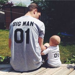 Family Matching Outfits Family Matching Clothes Fashion Big Little Man Tshirt Daddy And Me Outfits Father Son Dad Baby Boy Kids Summer Clothing Brothers G220519