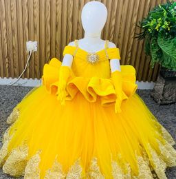 2023 Yellow Luxurious Flower Girl Dresses Ball Gown Tulle Crystals Lace Vintage Little Girl Peageant Birthday Christening Dress Gowns ZJ417