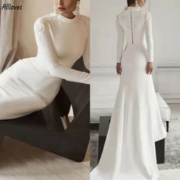 Vintage Long Crepe Muslim Wedding Dresses With Sleeves Mermaid High Collar Ivory Robes de mariee Buttons Back Court Train Fishtail Bridal Gown for Women Chic CL3085