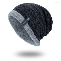 Berets Unisex Winter Hats Add Fur Lined Men And Women Warm Slouchy Beanie Cap Casual Label Decor Thicken Soft Knitted