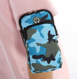 Unisex Men women Arm sleeve warmer for Mobile Phone Holder Stretch Arms Bag Running Riding Sunscreen Armband Wrist Bags Waterproof Running Gym Sports Phone Case Pack