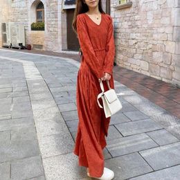 Casual Dresses 2023 Spring And Autumn Fashion Temperament Retro Art V-neck High Waist Lace Up Solid Colour Tall Super Long Dress For Women