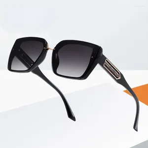 Güneş Gözlüğü 2024 Retro Square Kadın Erkekler Metal Ok Güneş Gözlükleri Bayan Gözlükler UV400 Kızlar Gafas