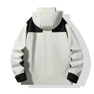 2024 Дизайнерский бренд Водонепроницаемая дышащая куртка Softshell на открытом воздухе Спортивные пальто мужские Лыжные походы Ветрозащитная зимняя верхняя одежда Soft Shell мужская походная куртка