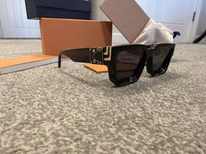 Lüks Milyonerler Güneş Gözlüğü Moda Erkekler Güneş Gözlükleri UV Koruma Erkek Tasarımcı Gradyan Metal Menteşe Kadınlar Kılıflarla Gözlük Kutuları 96006