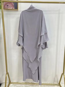 Abbigliamento etnico Abbigliamento da preghiera per donne musulmane Solido Casual Manica lunga O-Collo Abaya e 2 strati Triangolo Hijab Modanisa Khimar Ramadan Eid