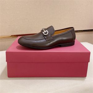 6 Model Lüks Markalar Coiffeur Altın Brogue Oxford Ayakkabı Erkekler İçin Tasarımcı İtalyan Formal Düğün Elbise Ayakkabı Erkek Patent Deri Bling Ayakkabı Boyutu 38-46