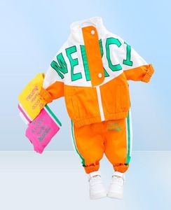 Модная весенне-осенняя одежда для маленьких девочек, повседневная куртка с надписью для мальчиков, брюки, 2 шт./компл., хлопковый костюм для малышей, детские спортивные костюмы 2102256062542