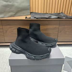 Tanınmış Tasarımcı Çoraplar Aynı Model Yıldızlı Moda Çiftleri Aynı Marka'nın İyi Seçimini Giymemeli