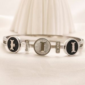 браслет h мужчины любят бриллиантовые теннисные браслеты дизайнерский браслет браслет серебряный ребенок для женщин браслет-шарм клевер dhgate цветы браслет Медузы женский браслет