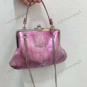 Barbie pembe çanta vivi tasarımcı çanta moda baskı tote çanta zinciri hamurlu çanta omuz crossbody çantası Lady mini Satürn akşam çantaları parti çantası hediye 230806