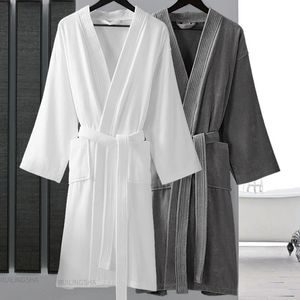 Kadınlar% 100 Pamuk Terry Banyo Bornası Artı Beden Emik Su Havlusu Banyıl Kimono Soyunma Elbise Kış Yaz Erkekler Waffle Swaffe Sleepwear 240110