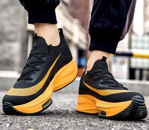 Unisex moda erkek spor ayakkabıları, ayak parmağı yastıklayan yastıklama koşu ayakkabıları kadın eğitmen yarışı nefes alabilen çift tenis jose siyah portakal