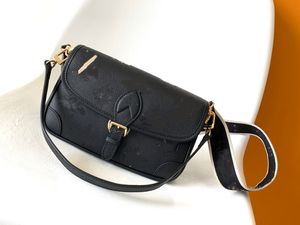 Lüks tasarımcı çanta, kadın çanta, crossbody çantası, omuz çantası, kadın cüzdanı, basit ve çok yönlü, metal harf deri çanta, güzel stil.46584