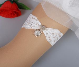 Vintage Bridal Garterlar Prom Garter Gelin Düğün Jartiyer 1 Parça Set Beyaz Dantel Rhinestones Stok Ucuz Plus Boyut7772957