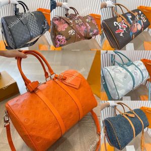 Bolso de lona de diseñador caliente Bolso de viaje de moda para hombres y mujeres Bolso de viaje cruzado con hombro de gran capacidad con cremallera abierta y cerrada de lona recubierta de cuero