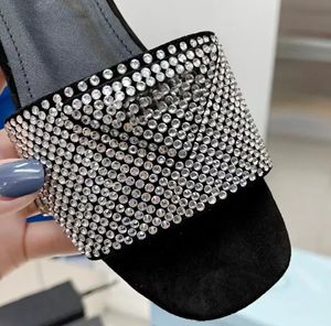 Promes Crystal Tasarımcı-Sling Saten Pompalar Kristal Serisi Serisi Sandalet Sandalet Somunlar Muller Ayakkabı Üst Isıya Gizli Kristaller
