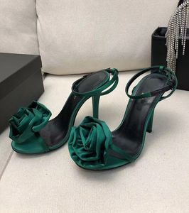 Yaz lüks cassandra sandaletler ayakkabı kadın pıhtılaşır çiçek gülü yeşil pembe siyah bayan pompalar parti elbise düğün zarif gladyatör sandalias eu35-43