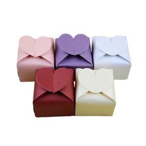 102050pcs aşk kalp kağıt şeker kutuları düğün iyiliği hediyeler kutusu katlanır diy ambalaj çantası bebek duş doğum günü partisi dekorasyon 240113