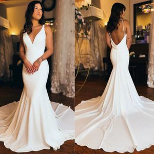 Vestido de noiva de sereia de praia para noiva Deep V pescoço simples estilo de noiva sem costas para Nigéria Mulheres negras para casamento vestidos lindos NW052