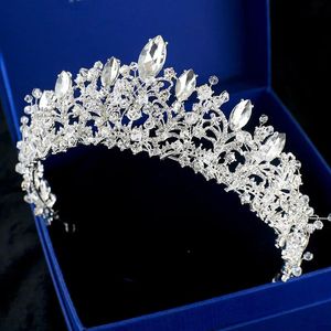 Başlıklar Sliver Düğün Taç Gelin Nedime Barok Şık Kristal Tiara Rhinestone Taç kafa Bandı Gelinlik Stüdyosu Tiara Tatlı 16 16