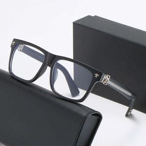 2024 Lüks Tasarımcı CH Güneş Gözlüğü Erkekler için Kadın Krom Gözlükler Çerçeveler Moda Traend Düz lens Eşleşen Miyopi Kalp Gözlük Çerçeve Adam Unisex Gözlük 184y
