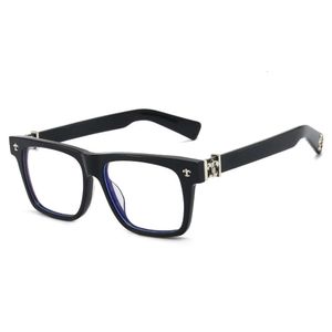 2024 Lüks Tasarımcı CH Güneş Gözlüğü Kadınlar için Krom Gözlükler Çerçeveler Çençler Büyük Unisex Fashion Saf Siyah Tam Düz Kalp Gözlük Çerçeve Bayanlar Gözlük 1SB9