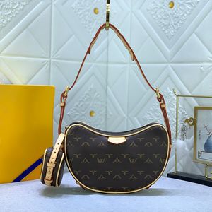 2024 Tasarımcı Çanta Omuz Çanta Crossbody Boho Çanta Deri Kadın Lüks Tasarımcı Çanta Kezleri Çantalı Under Emborg Womens Moda Debriyaj Çanta Dhgate Küçük Boyut