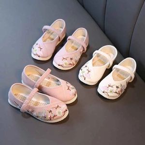 Children's Embroidered Cotton Shoes Chinese Style Hanfu Shoes Girls White Red Old Beijing Ethnic Dance Shoes Flat Sneakers 2536 240117