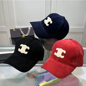 Spring Ball Caps Corduroy Büyük Harfler Embriodery Beyzbol Kapağı Erkek Kadın Tasarımcı Şapkaları Moda Sokak Şapkası Beanies Kırmızı Kadife 3 Renk -3