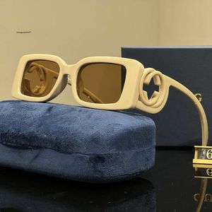 Tasarımcı Güneş Gözlüğü Kadınlar İçin Lüks Gözlükler Mektup Tasarımcılar Güneş Gözlüğü UNISEX GEGSLASS Moda Metal Güneş Gözlükleri Görüntüler Kutusu Çok Güzel Hediye 6 Renk