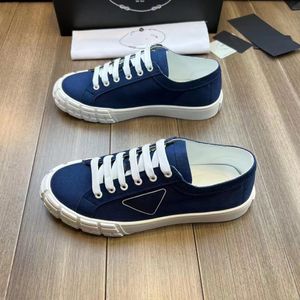 YENİ Mükemmel Erkekler Sıradan Ayakkabı Tasarımcısı Düşük Top Güverte Tedesi Slick Canvas Kumaş Platform Kauçuk Sole Spor Sabah Sabitçiler Eğitmenleri Açık Sneaker Man Siyah Yürüyüş Shooe Kutu