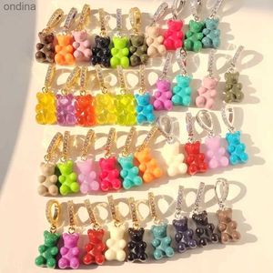 HUANZHI 2021 Nieuwe Zirkoon Kristal Kleur Hars Teddybeer Hangers Kettingen Voor Vrouwen Hart Gouden Choker Ketting Sieraden Reizen YQ240124