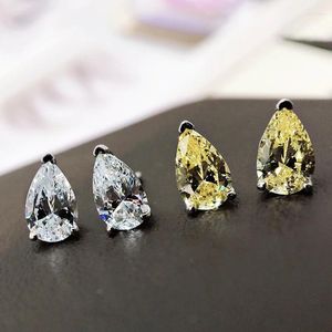 Saplama Küpe Bir Kelebek 925 Sterling Gümüş Parlak 1.0 CT Armut Kesim Sona Taş Zarif Küçük Moda Takı Kalite Güvencesi