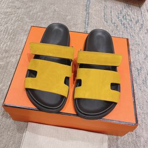 Tasarımcı Chypre Sandalet Satış Platformu Slaytlar Kadın Erkek Platform Terlik Ayakkabı Alt Kürk Flip Flops Yaz Sıradan Plajı Sişi Sandal Gerçek Deri Boyutu 35-41