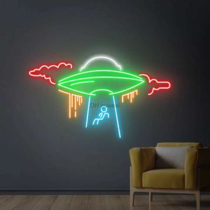 Led Neon Sign UFO LED Neon Sign Bulut Neon Duvar Dekoru Uçan Saucer Yatak Odası Neon Yaratıcı Yatak Odası Odası Duvar Lambası Noel Hediyeleri YQ240126