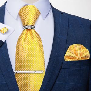 Modisches gelb-weiß kariertes Krawatten-Set für Herren, Krawattenring mit Krawattenklammern, Business-Hochzeitskrawatte, Einstecktuch, Manschettenknöpfe, 8 cm, Gravata 240119