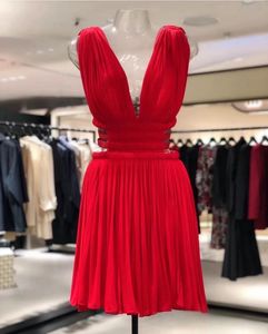 Yıldız Aynı Elbise Tasarımcı Kadın İçin Kırmızı Takılı Elbiseler Seksi Partisi Dress İtalya Lüks V Boyun Slip Sipi Seksi Sırtsız Kısa Etek Moda Mini