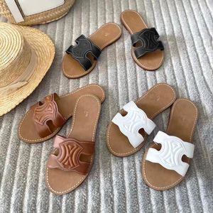 plaj havuzu lüks tasarımcı sandale bayanlar terlikleri en kaliteli moda yaz orijinal deri sandal erkekler düz katırlar slayt açık havada gündelik ayakkabılar kaydırıcılar