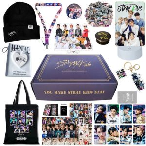 Chains KPOP Stray Kids Album Gift Box Include Keychain Sticker Standee Photocard Tote Bag Lanyard