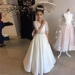 2024 Ucuz Çiçek Kız Elbiseler Düğünler için Mücevher Boyun İllüzyon Dantel Aplikler Boncuklar Yarım Kollu Balo Gown Saten Kızlar Pageant Elbise Çocuklar Cemaat Gowns