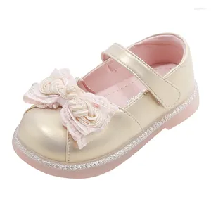 İlk Walkers Marka Kızları Patent Deri Ayakkabı Küçük Prenses Sevimli Bow-Tie Tasarım Sıradan Çocuklar Sping School Single Flats
