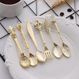 Vintage Royal Style Metal Kaşık Çatallar DIY Oyma Çatal Masa Kaşıkları Antik Kahve Tatlı Steal Street 6pcs Set268b